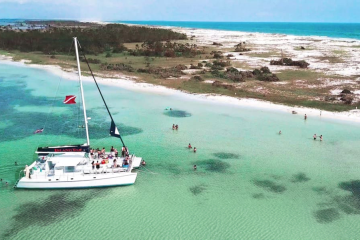 a small boat in a body of water